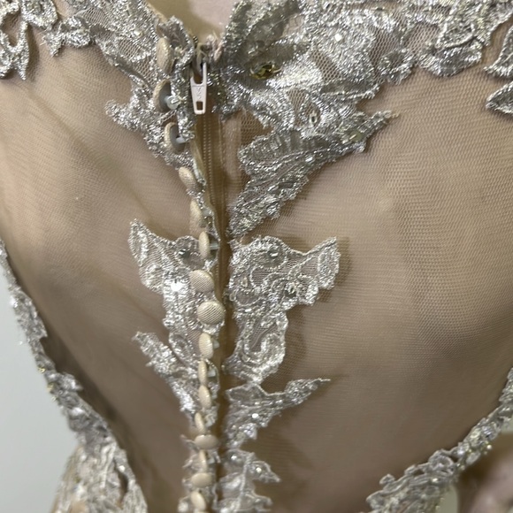 Ivonne D exclusively for Mon Cheri embroidery sleevelessV-neck wedding dress - Picture 10 of 17